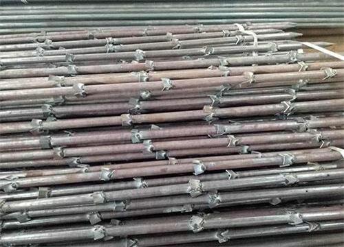 石嘴山隧道钢花管